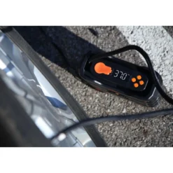 WEN AA2225 12V 90 PSI 0.8 CFM Portable Air Compressor and Tire Inflator with Carrying Case