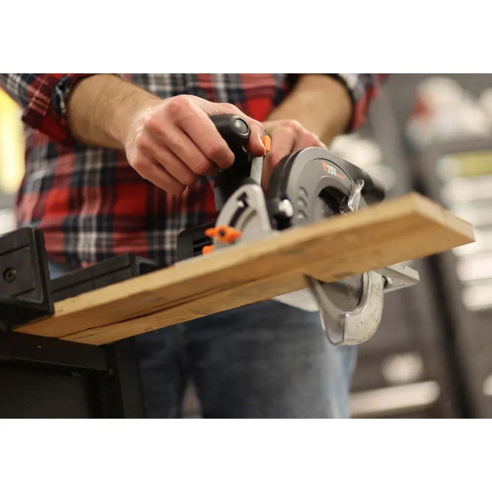 WEN 20625 20V Max 6.5-Inch Cordless Circular Saw with 4.0 Ah Lithium-Ion Battery and Charger